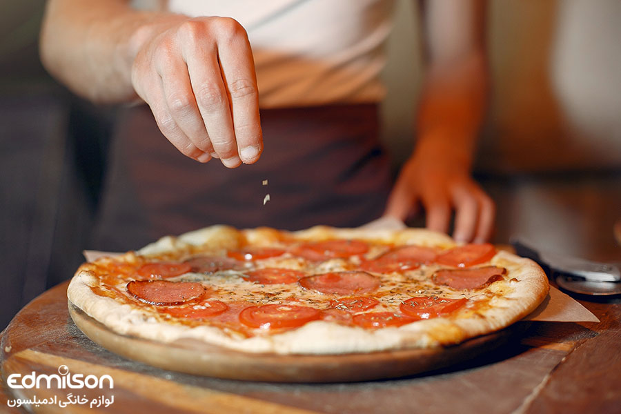 طرز تهیه پیتزا به روش فست فودی در خانه